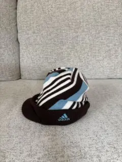 アディダス　バイザーニット帽