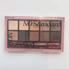 CLIO プロ アイパレット 16 NO STANDARDのサムネイル