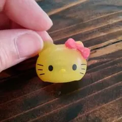 ハローキティ　光るマスコット　バスボール