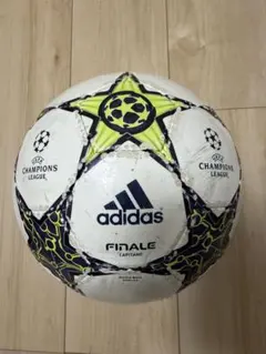 adidas UEFAチャンピオンズリーグ マッチボール レプリカ サイズ4