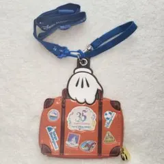 新品未使用　東京ディズニーリゾー　 35周年　スーツケース型パスケース