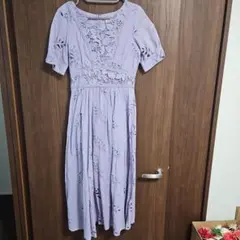 Noela 刺繍ワンピースのサムネイル