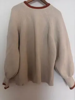 リブ編みバルーンスリーブセーター ベージュ