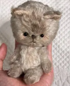 わがまま仔猫 アーティストベア 海外作家 ハンドメイド ぬいぐるみ