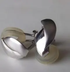 Item thumbnail for item 933b5265-1da5-46b4-95ef-f10694752c1d