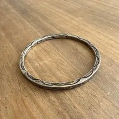 模様が素敵なシルバー素材のバングル/ブレスレット/ヴィンテージ/古着