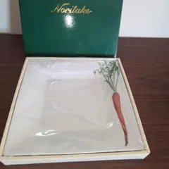 【❤️メルヘン88❤️】Noritake 人参柄 プレート 皿 ❤️メルヘン88❤️】Noritake 人参柄 プレート 皿 - メルカリ