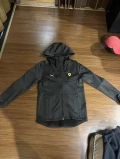 新品タグ付きPUMA フェラーリ　ジップパーカー　XS