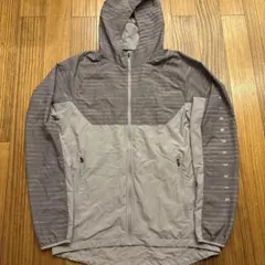 Nike フード付きジャケット Sサイズ グレー　ウィンドブレーカー
