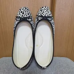 ヒョウ柄リボン付きバレエシューズ
