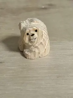 木製こっちを見てるくまさんの置物