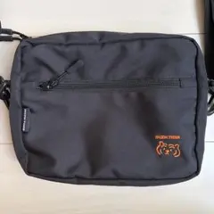 MUZIK TIGER ショルダーバッグ ブラック