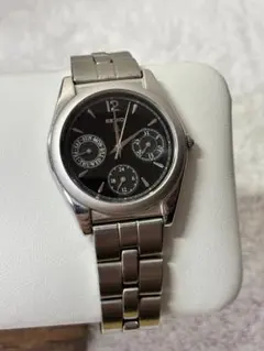 【稼働品】SEIKO LUKIA 腕時計 クォーツ シルバーカラー