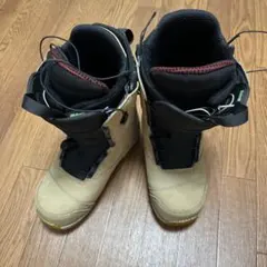Burton ion leather