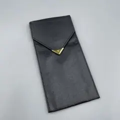 25ヴィンテージ イヴサンローラン　黒い封筒型ケース