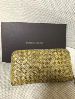BOTTEGA VENETA パイソン 長財布 ラウンドファスナーのサムネイル