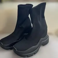 TOKYO BLACK DOUBLE SNEAKER SHORT BOOTS