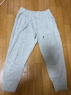 UNIQLO エアリズム グレーパンツ