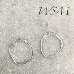 不規則フープ クリア シルバーワイヤー 樹脂イヤリング