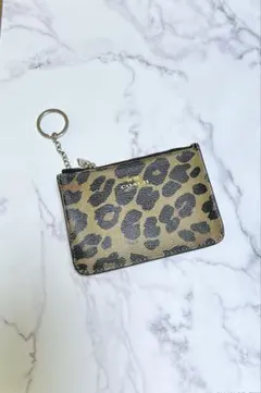 COACH レオパード柄 コインケース キーリング付きのサムネイル