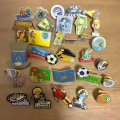L735 30個 ピンバッジ レディース トート バッグ アクセント コーデ 卸のサムネイル