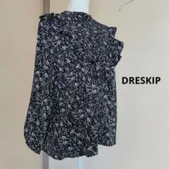 モノトーン 総柄 長袖 ブラウス フリルネック DRESKIPのサムネイル