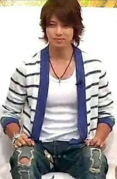 山下智久着用　KURO リメイクダメージデニム　カート　ニルヴァーナのサムネイル