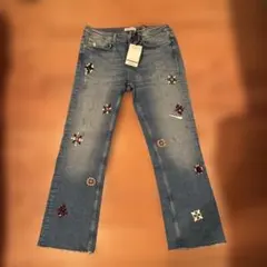 ビーズ装飾付きライトブルーデニム