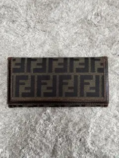 FENDI 長財布　美品