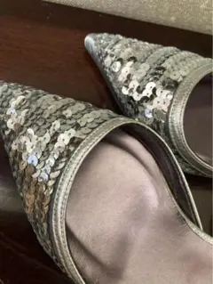 シルバースパンコール　バックベルトパンプス23cm