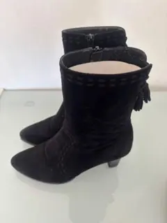 ココアスエード ブラックブーツ 中ヒール タッセル付き