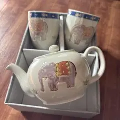 有田焼　象デザイン 陶器ティーセット　急須のサムネイル