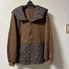 裏フリースとキルティングのフード付きジャケット