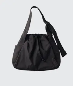 UNIQLO C ソフトパフィーショルダーバッグ　ブラック