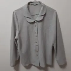 COMFORTABLE グレー ボタン付きブラウスアウター