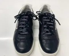 CHANEL スニーカー ブラック ホワイトのサムネイル