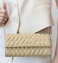 ベージュ キルティング ショルダーバッグ　ZARA クラッチバッグ