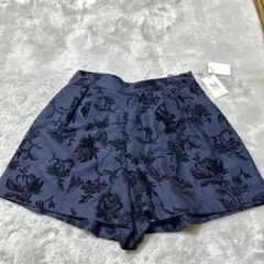 フローラル柄 ダークブルー ショートパンツ M