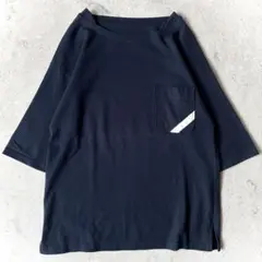 フィンガリン M ロゴテープ 変形ボートネック 7分袖 Tシャツ カットソー紺のサムネイル