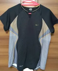 Мサイズ【希少】NIKE RUNNING ドライフィット Tシャツ M黒 金のサムネイル