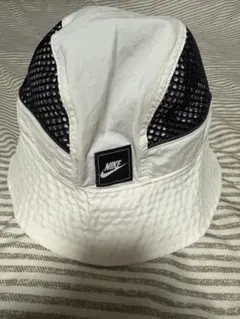 Nike バケットハット ホワイト/ブラック XS/S