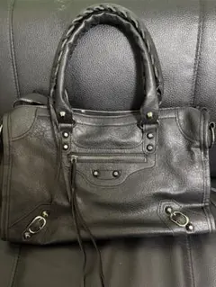 ブラックレザーショルダーバッグ