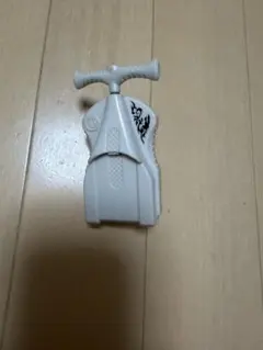 베이 블레이드 런처 화이트 본체 백끈 좌회전
