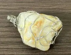 特価！瑪瑙ワイヤージュエリー・ペンダント ― 一点ものアクセサリー ！