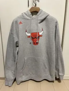 adidas シカゴブルズパーカー