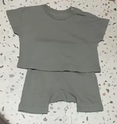 セットアップ　カーキ 60-70サイズ