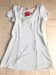 最終値下げ　新品未使用タグ付きピンキーガールズ　背中リボンボーダーミニワンピ白M