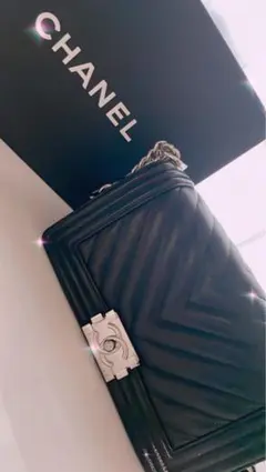 CHANEL BOY CHANEL ショルダーバッグ　ミディアムのサムネイル