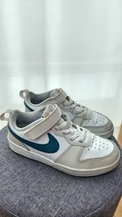 Nike スニーカー ホワイト/グリーン