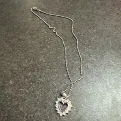 ハート型クリスタルネックレス